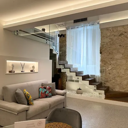Glorizio Loft 아파트 트로페아
